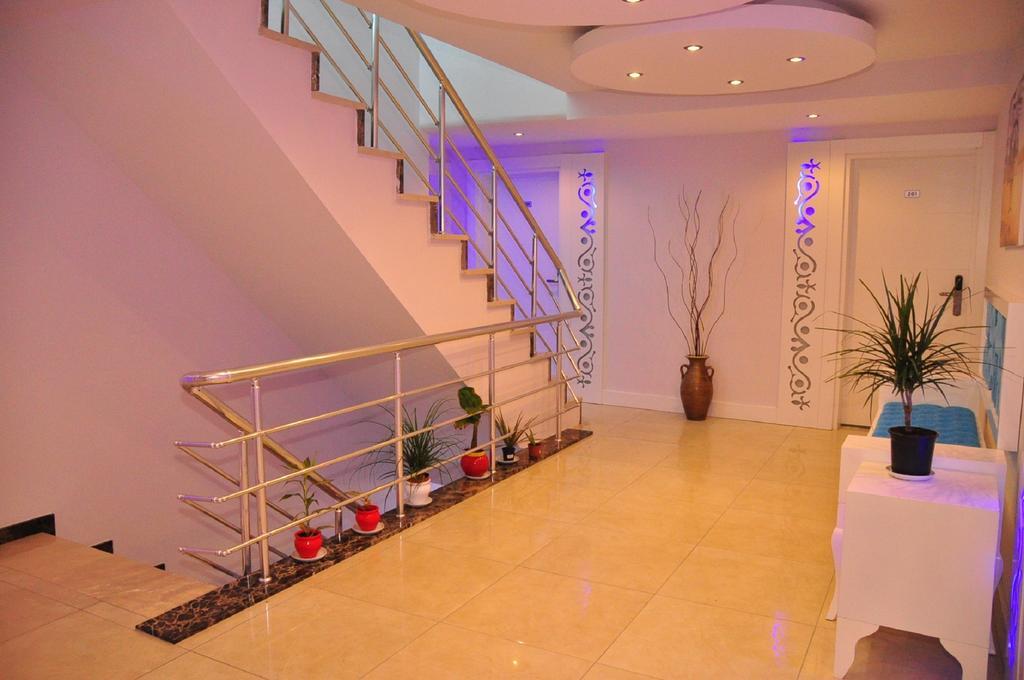 Aura Boutique Hotel Side Exterior foto